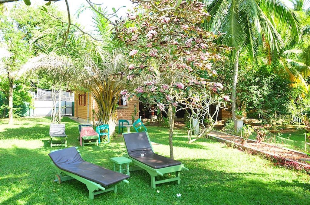 Ypsylon Tourist Resort Beruwala Buitenkant foto