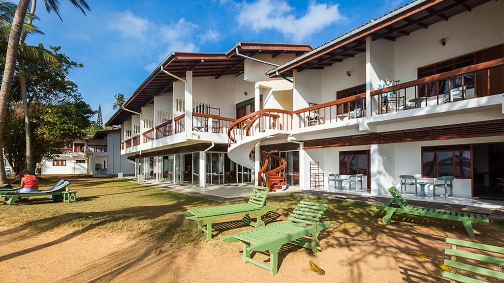 Ypsylon Tourist Resort Beruwala Buitenkant foto