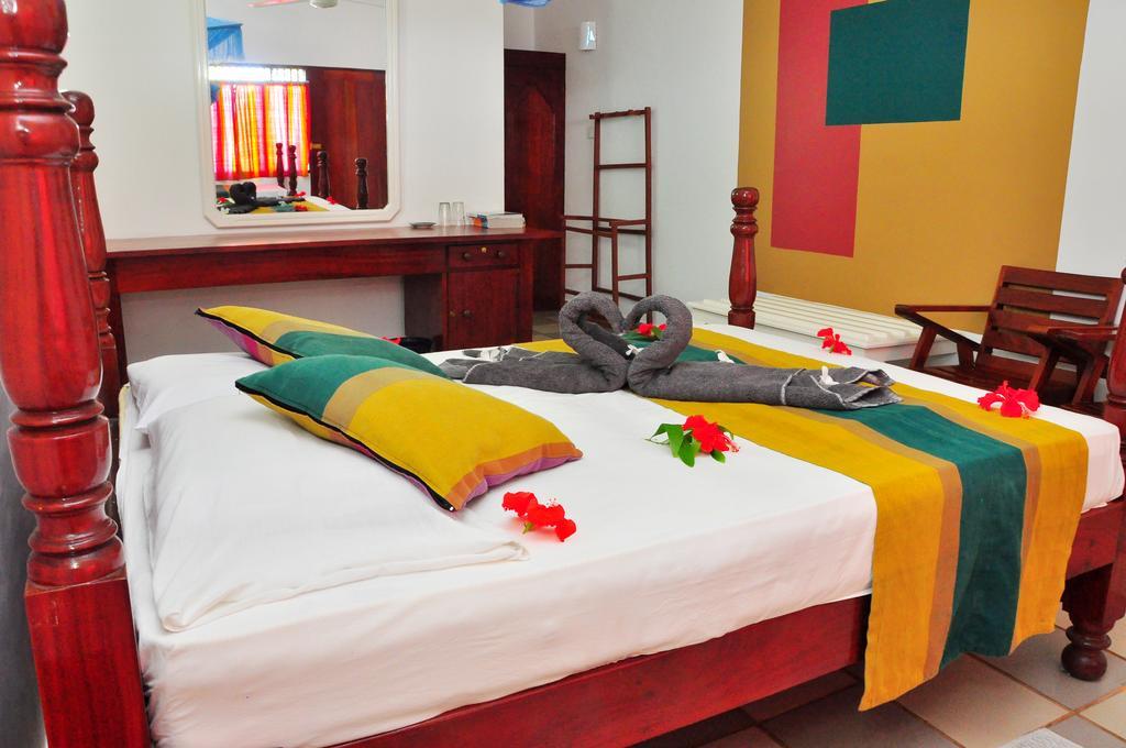 Ypsylon Tourist Resort Beruwala Buitenkant foto