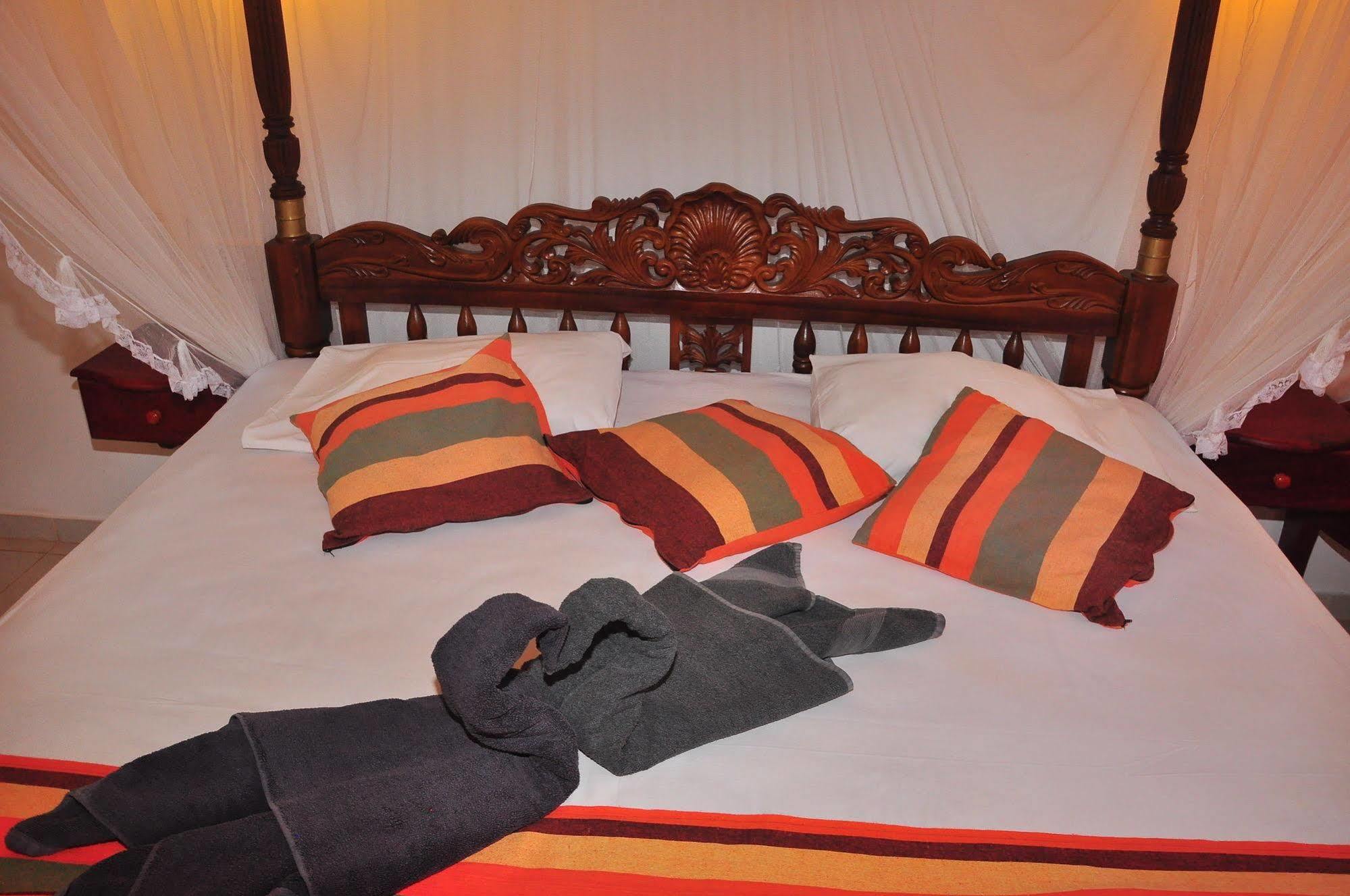 Ypsylon Tourist Resort Beruwala Buitenkant foto