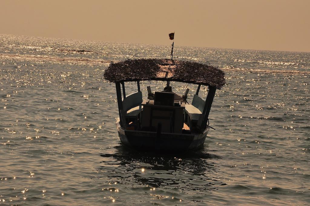 Ypsylon Tourist Resort Beruwala Buitenkant foto